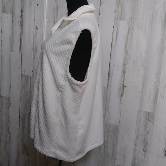 0911 i.b.diffusion Cozy Cut Vest - Picture 2 of 6